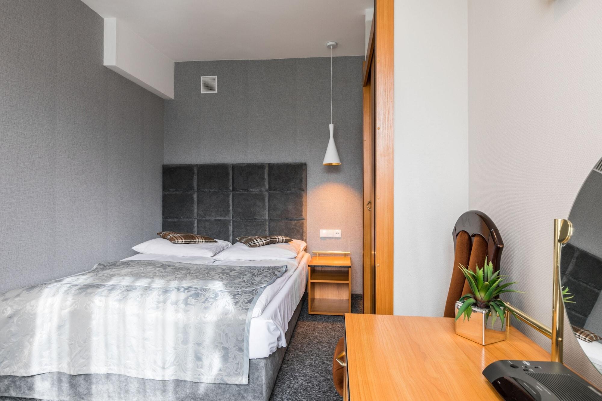 Hotel Helios 300M Od Krupowek Nowy Basen Od 12 Lipca Закопане Екстериор снимка